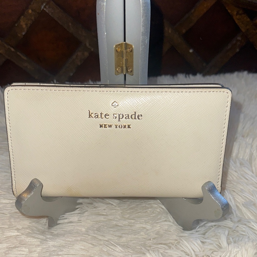 Kate Spade white Cream Wallet